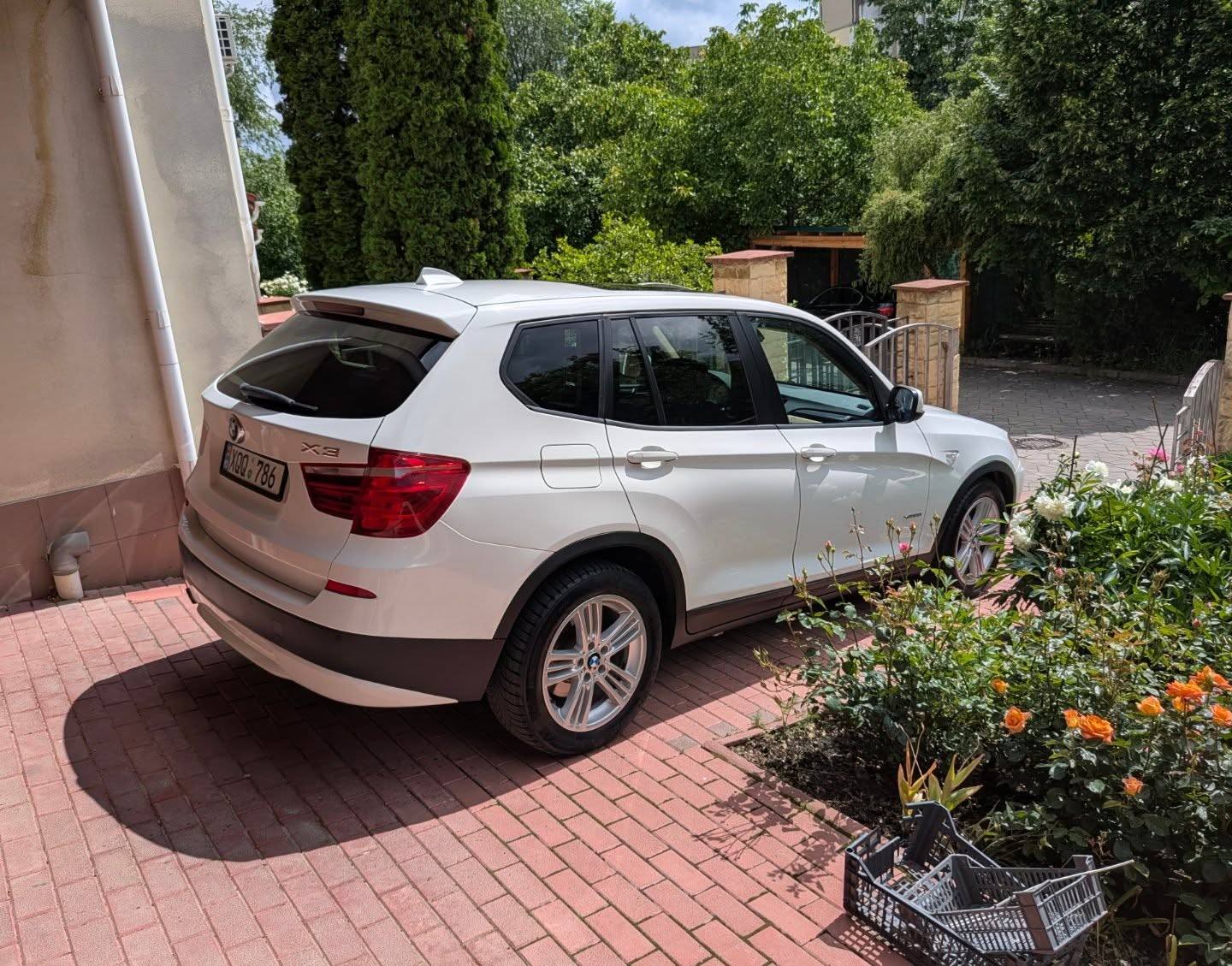 The X3 in the yard, after the service