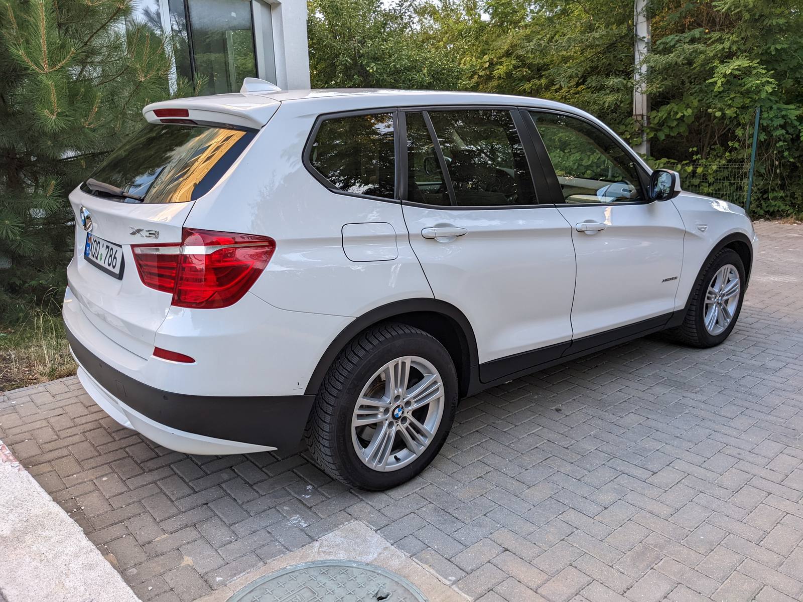 X3 from the rear three-quarter