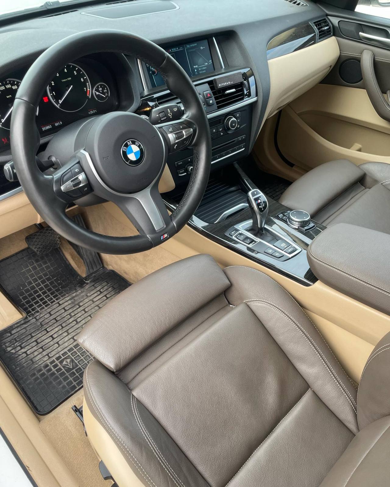 The new brown sport interior